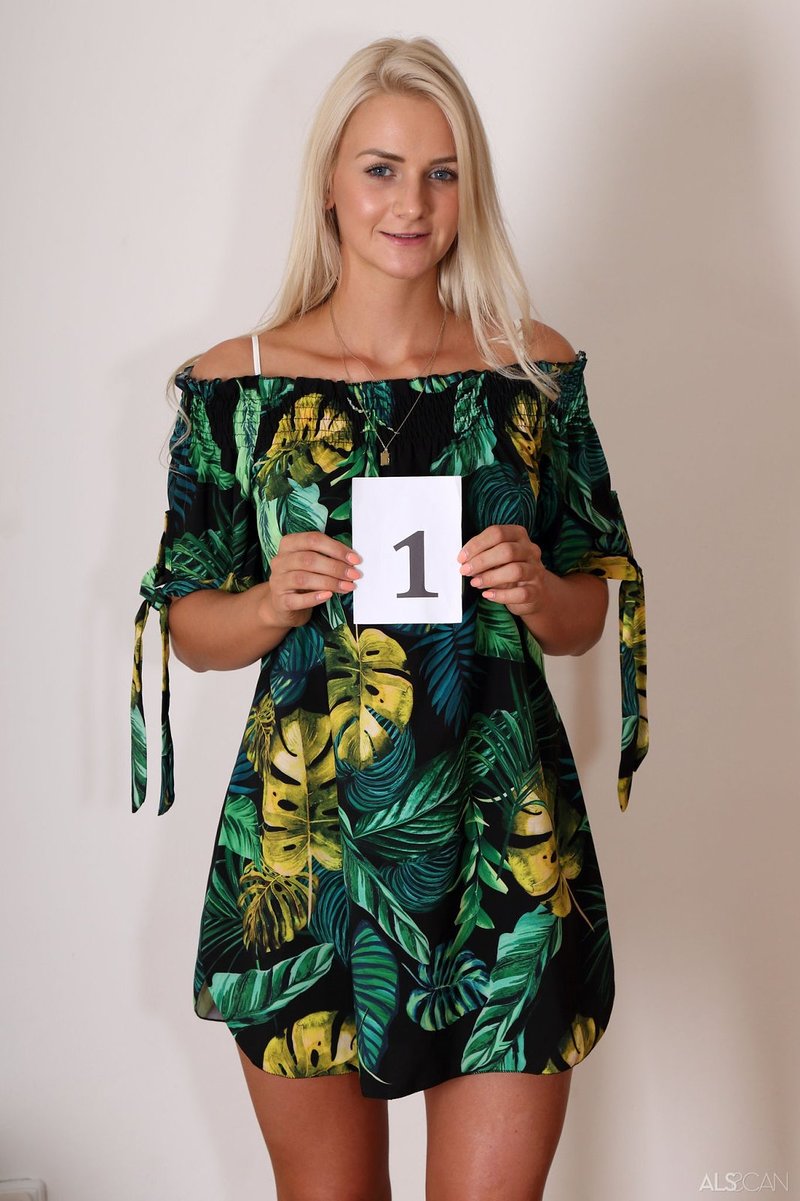 Регина, 24